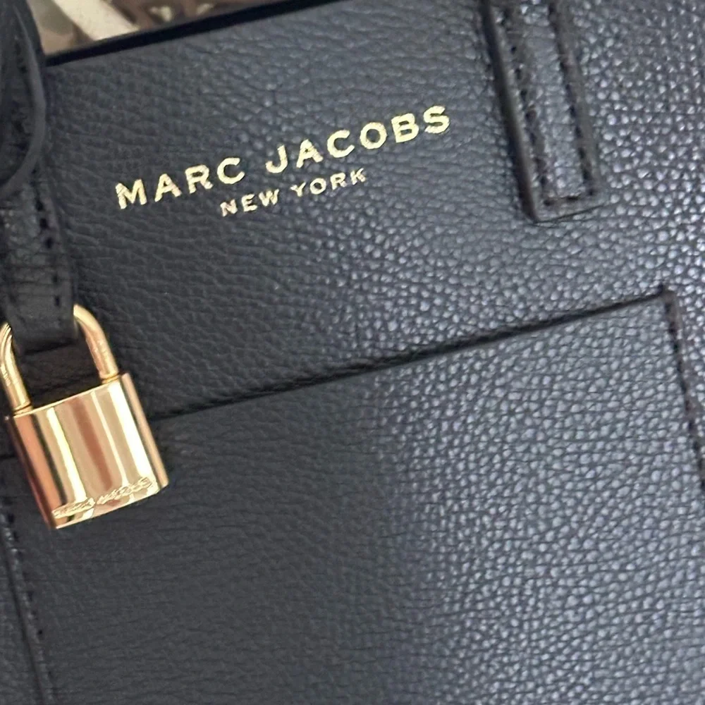 Marc Jacobs Micro Tote Leather HandBag/Crossbody With Detachable Strap-BLACK - Picture 3 of 10